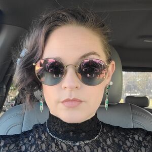 Meet your Posher, Jodi